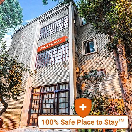 Hotel FabExpress Hemkunt Mansion Noida Exterior foto