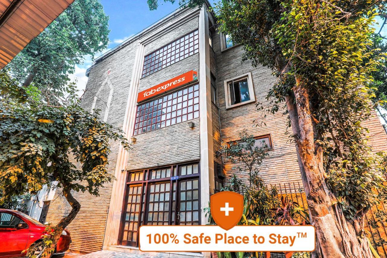 Hotel FabExpress Hemkunt Mansion Noida Exterior foto