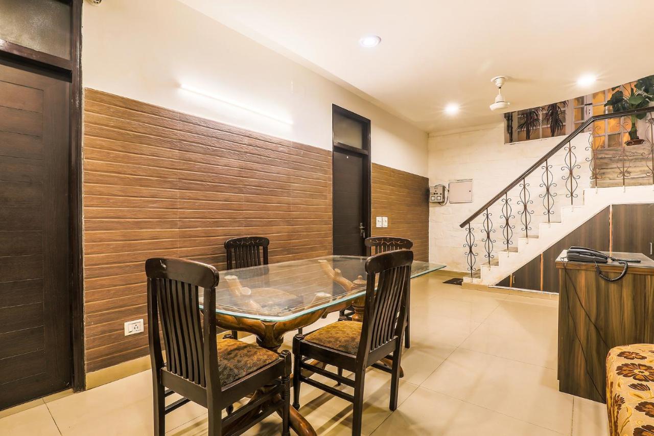 Hotel FabExpress Hemkunt Mansion Noida Exterior foto