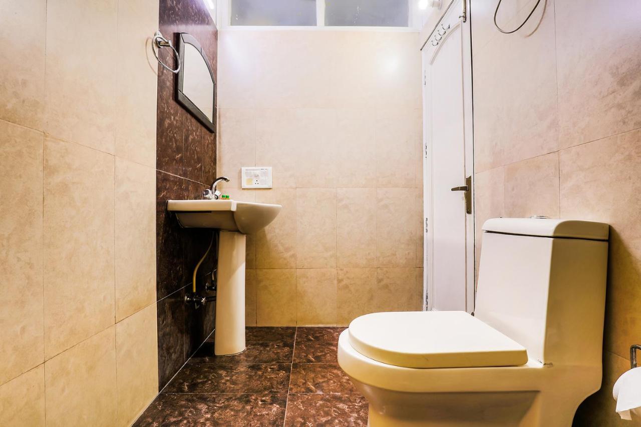Hotel FabExpress Hemkunt Mansion Noida Exterior foto